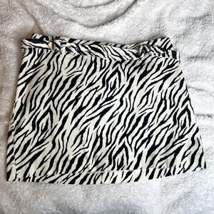 A.B.S. by Allen Schwartz Zebra Print Mini Skirt with Buckle Detail Size 6‎